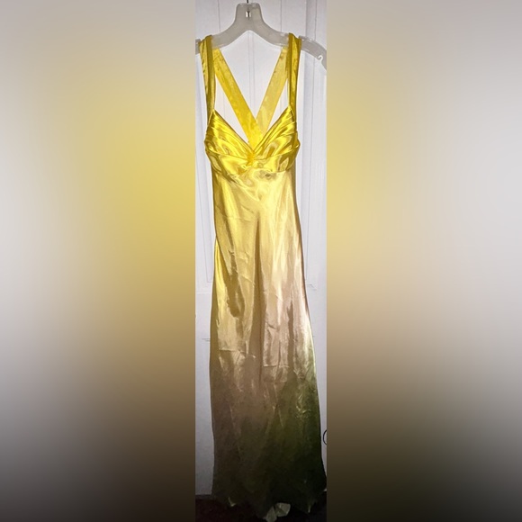 Stunning cocktail dress - Picture 1 of 3